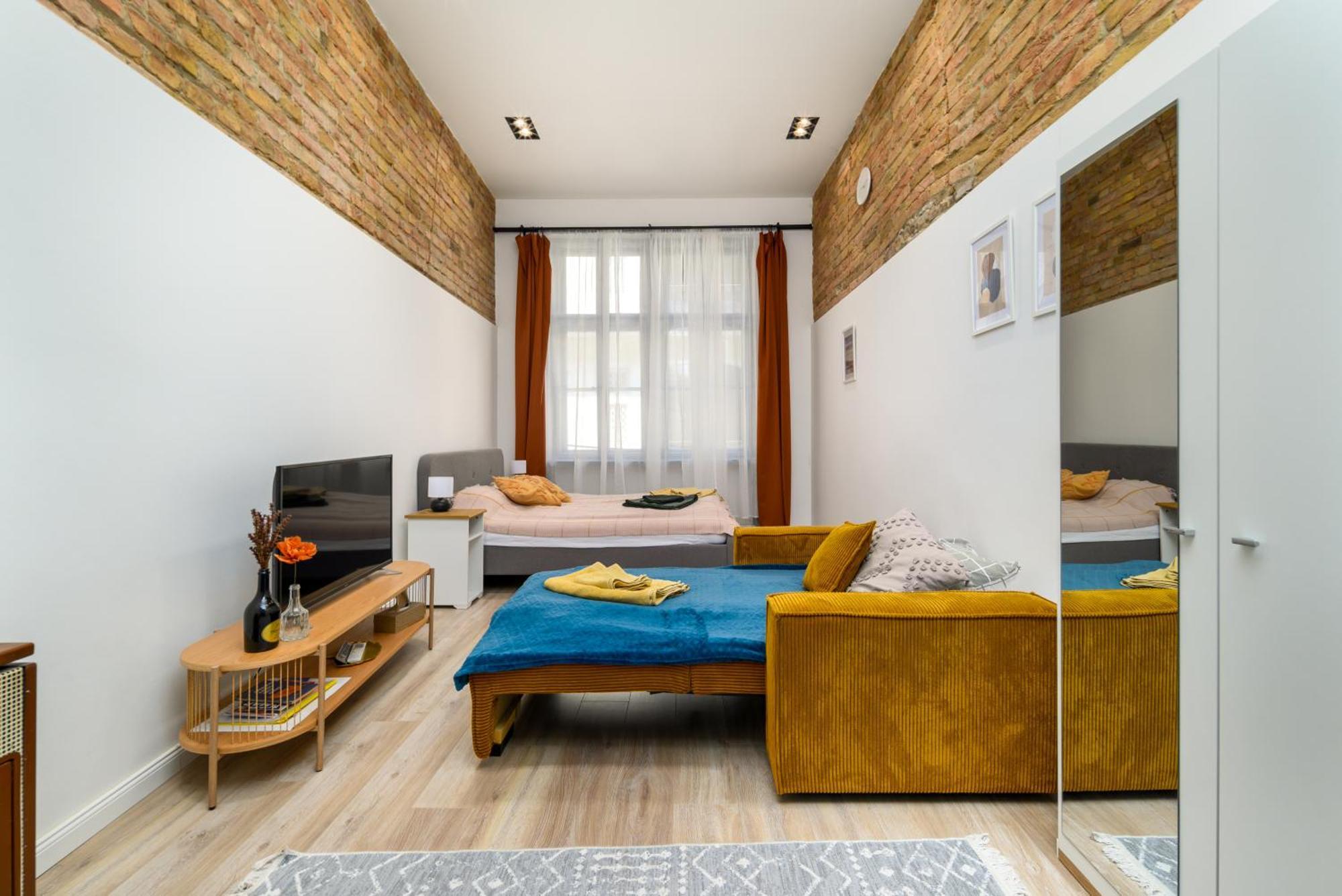 Downtown 2 Minutes From Opera House *