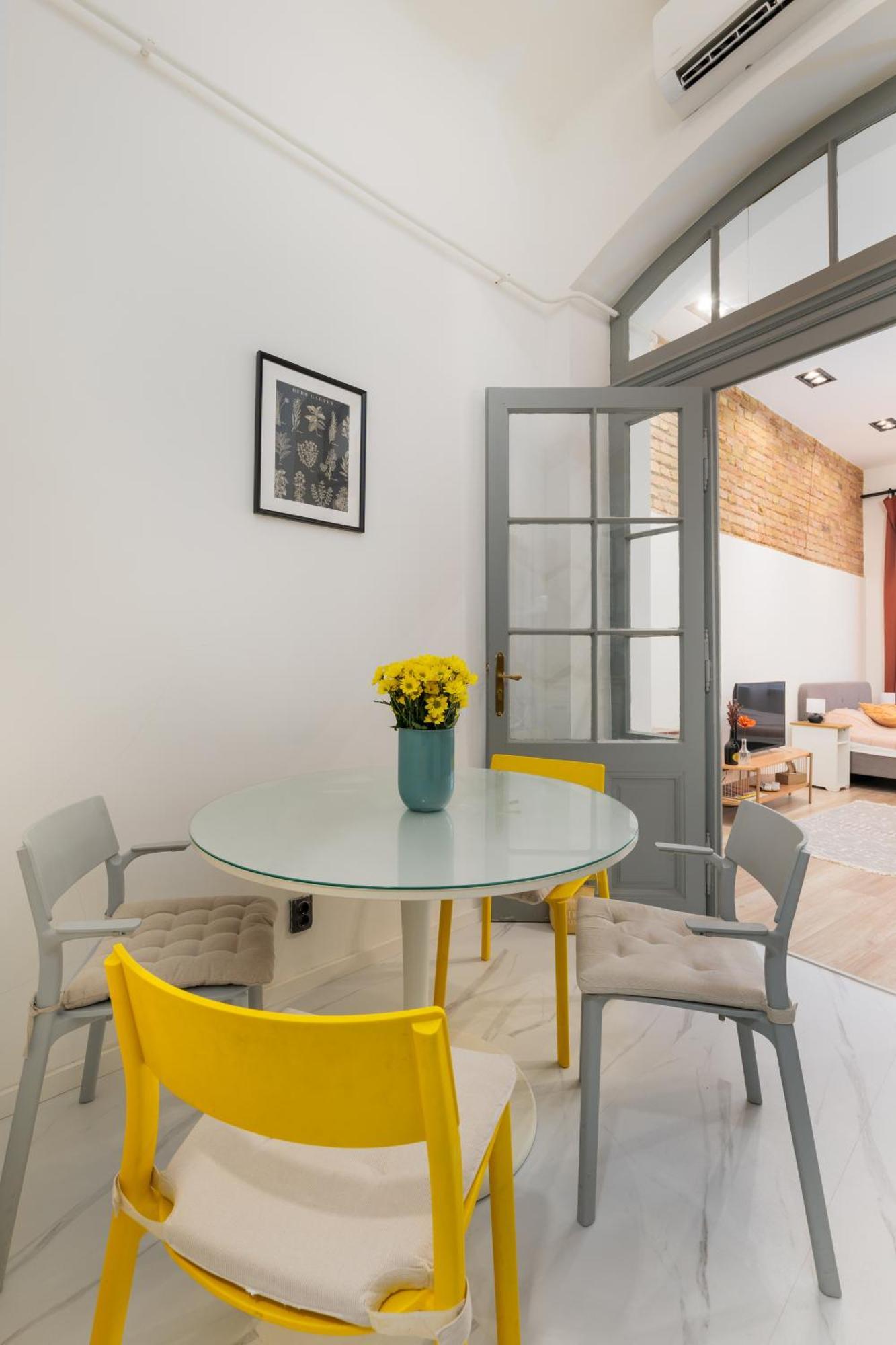 Downtown 2 Minutes From Opera House Apartment Budapest